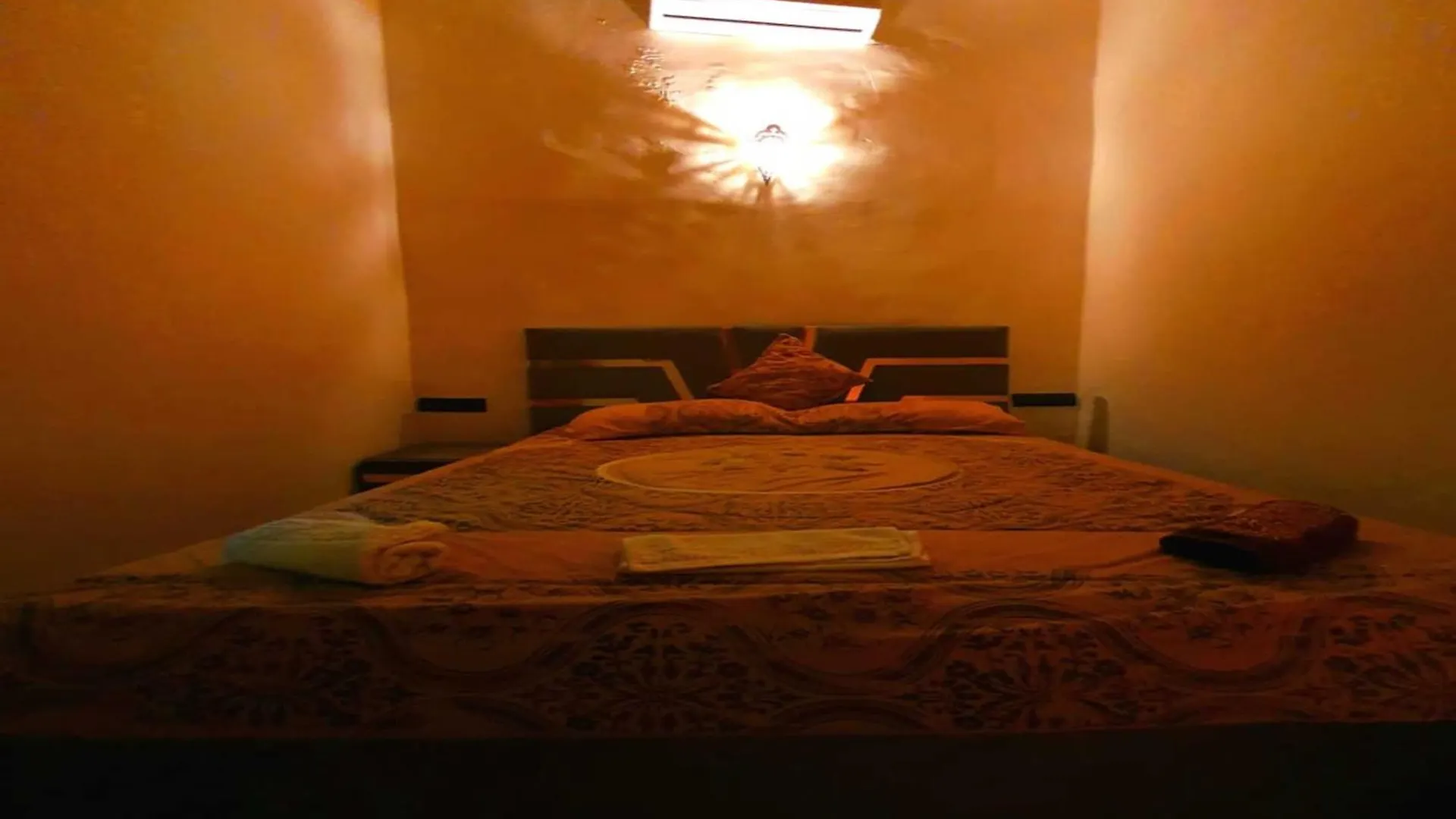 Hostel Rcif Fes Bed & Breakfast