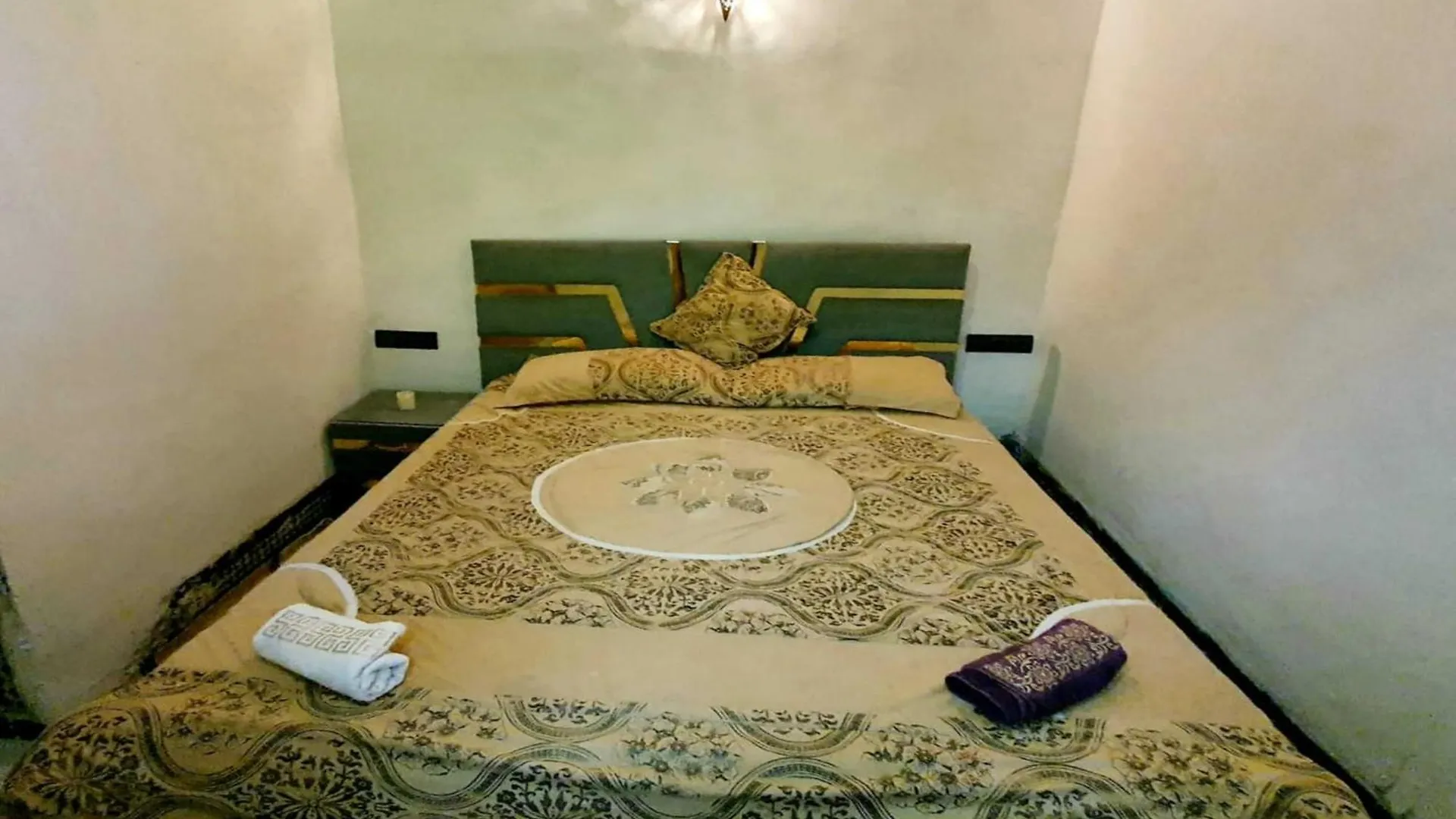 Hostel Rcif Fes Bed & Breakfast